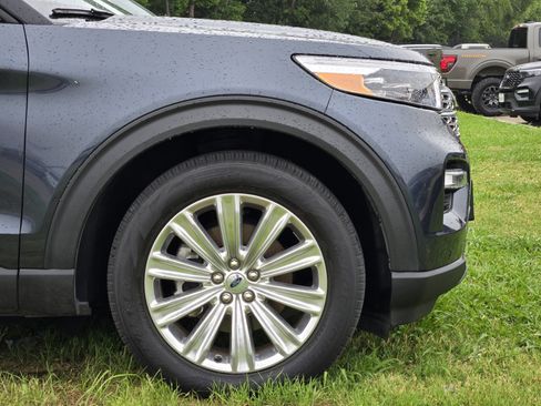 Used 2023 Ford Explorer Limited w/ Limited Technology Package image 8