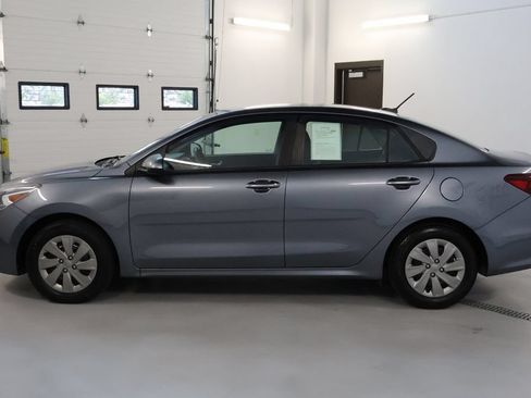 Used 2019 Kia Rio S FWD image 4