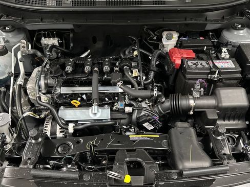 Used 2024 Nissan Kicks SR FWD image 11