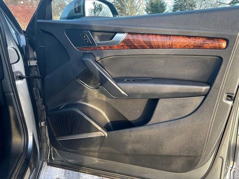 Used 2018 Audi Q5 2.0T Premium Plus w/ Premium Plus Package image 24