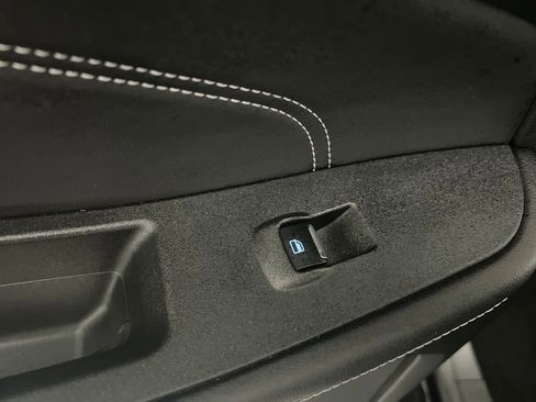 Used 2024 Ford Edge Titanium image 16