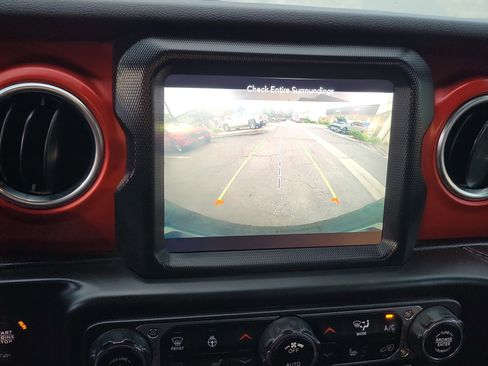 Used 2019 Jeep Wrangler Unlimited Rubicon image 12