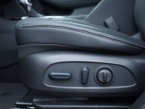 Used 2023 Buick Encore GX Select w/ Sport Touring Package image 25