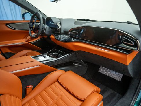 Used 2025 Ferrari Purosangue image 13