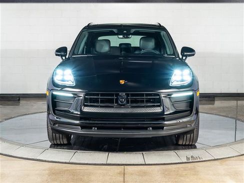 Used 2026 Porsche Macan AWD/4WD image 6