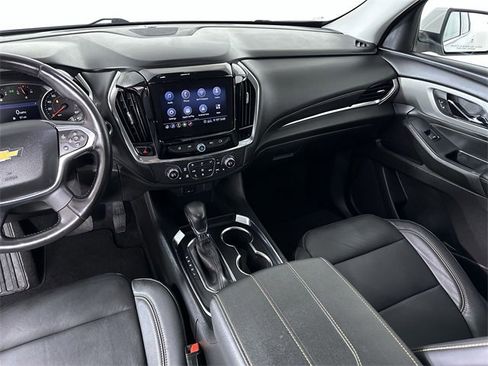 Used 2021 Chevrolet Traverse LT image 35