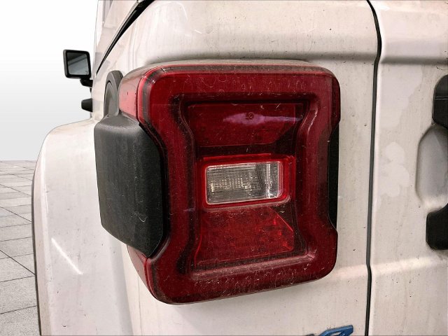 Used 2021 Jeep Wrangler Unlimited Sahara AWD/4WD image 28