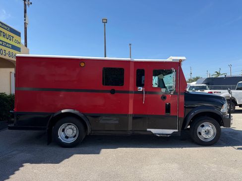 Used 2016 RAM 5500 Tradesman w/ Chrome Appearance Group RWD image 7