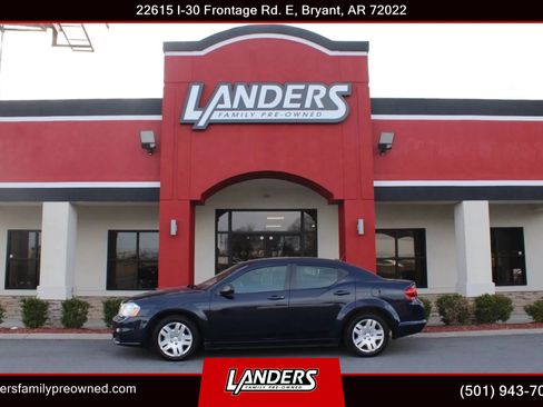 Used 2013 Dodge Avenger SE image 1