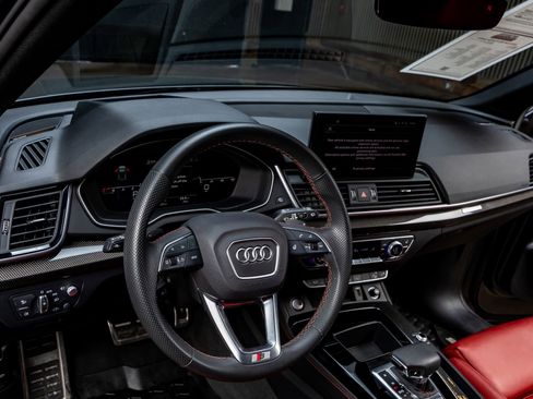 Used 2024 Audi SQ5 Prestige image 12