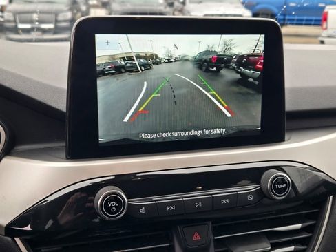 Certified 2022 Ford Escape SE w/ Cold Weather Package image 24