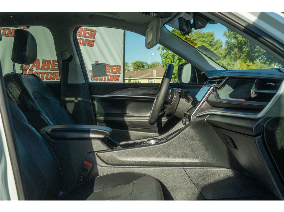 Used 2022 Jeep Grand Cherokee Limited 4xe w/ Luxury Tech Group II AWD/4WD image 44