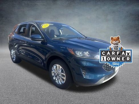 Used 2020 Ford Escape SE image 2