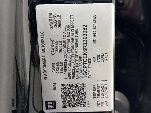 Used 2024 Chevrolet Colorado LT w/ LT Convenience Package II AWD/4WD image 11