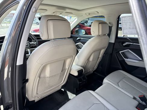 Used 2021 Audi Q3 2.0T Premium w/ Convenience Package AWD/4WD image 13