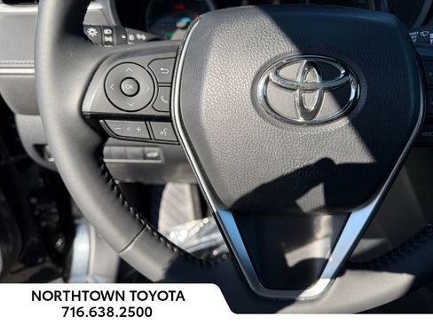 Used 2024 Toyota Venza Nightshade image 10