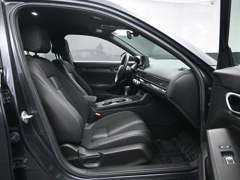 Used 2025 Honda Civic Sport image 22