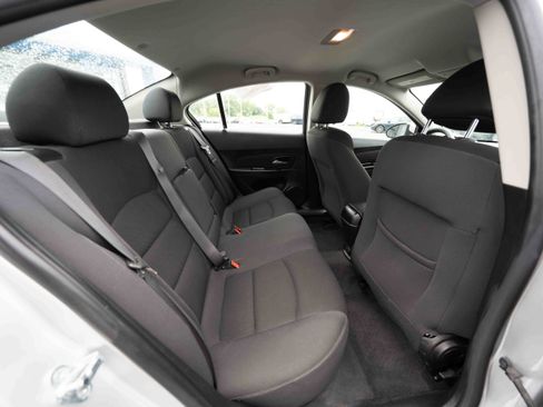 Used 2016 Chevrolet Cruze LT FWD image 24