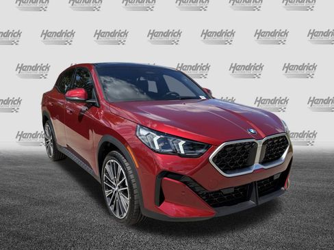 Used 2026 BMW X2 xDrive28i image 2
