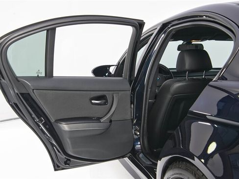 Used 2009 BMW M3 Sedan RWD image 32