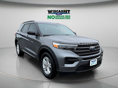 Used 2023 Ford Explorer XLT AWD/4WD image 23