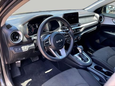 Used 2024 Kia Forte LXS w/ LXS Technology Package FWD image 18