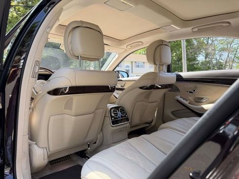 Used 2020 Mercedes-Benz S 560 4MATIC Sedan image 23