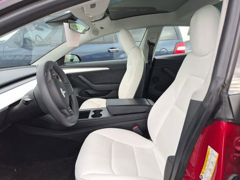 Used 2023 Tesla Model 3 Standard Range image 2