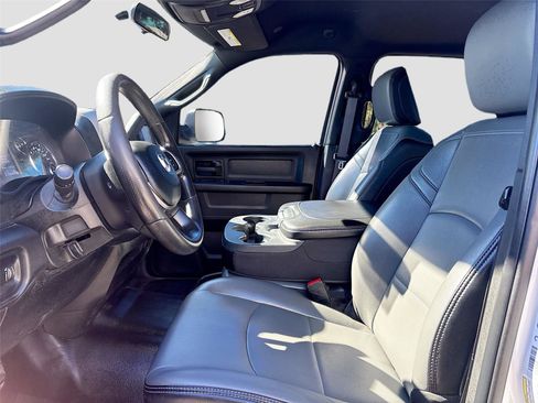 Used 2022 RAM 2500 Tradesman w/ Chrome Appearance Group image 23