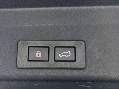 Used 2025 Subaru Ascent Premium AWD/4WD image 29