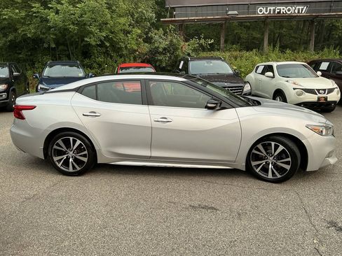 Used 2016 Nissan Maxima 3.5 SL w/ Interior Lighting Package FWD image 5