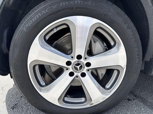 Used 2019 Mercedes-Benz GLC 300 4MATIC image 10