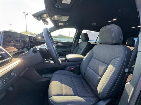 Used 2026 Chevrolet Traverse LT FWD image 17