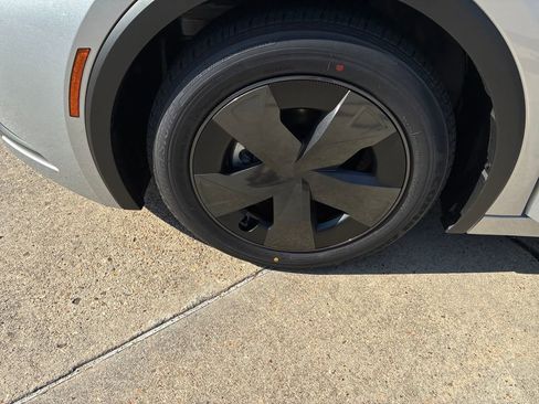 New 2026 Toyota Prius LE image 31