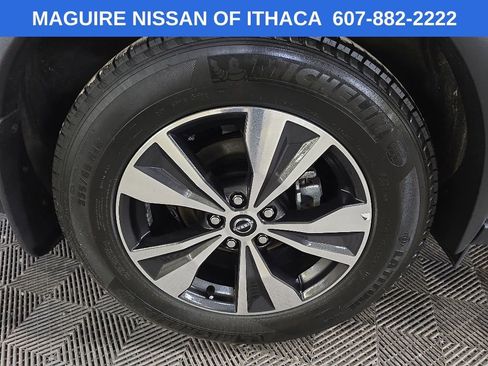 Used 2024 Nissan Murano SV AWD/4WD image 13