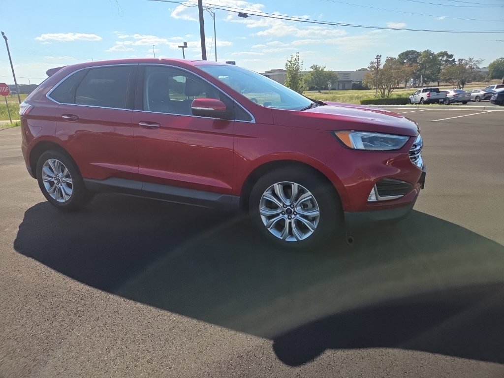 Used 2021 Ford Edge Titanium w/ Equipment Group 301A FWD image 18