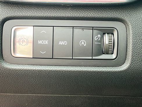 Used 2025 GMC Acadia Denali w/ Super Cruise Package AWD/4WD image 10