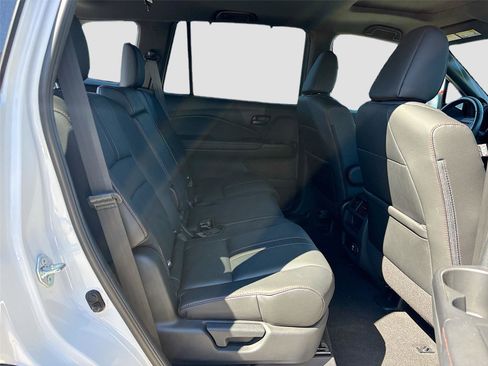 Certified 2023 Honda Passport TrailSport image 33