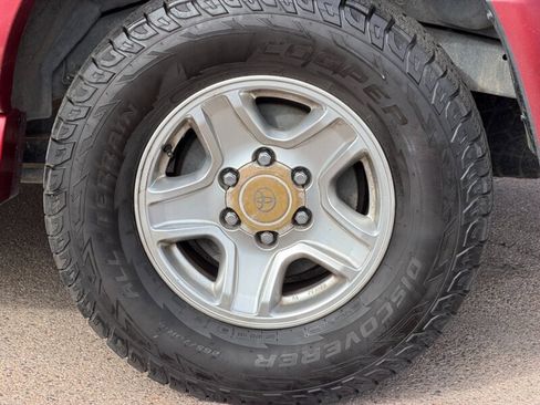 Used 2002 Toyota 4Runner SR5 image 36