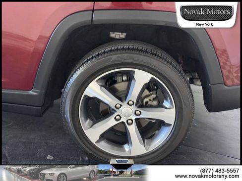 Used 2023 Jeep Grand Cherokee Limited AWD/4WD image 6