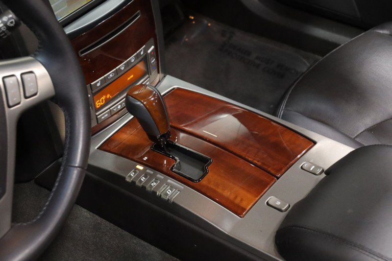 Used 2006 Cadillac XLR RWD image 55