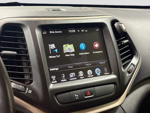 Used 2015 Jeep Cherokee Limited AWD/4WD image 14