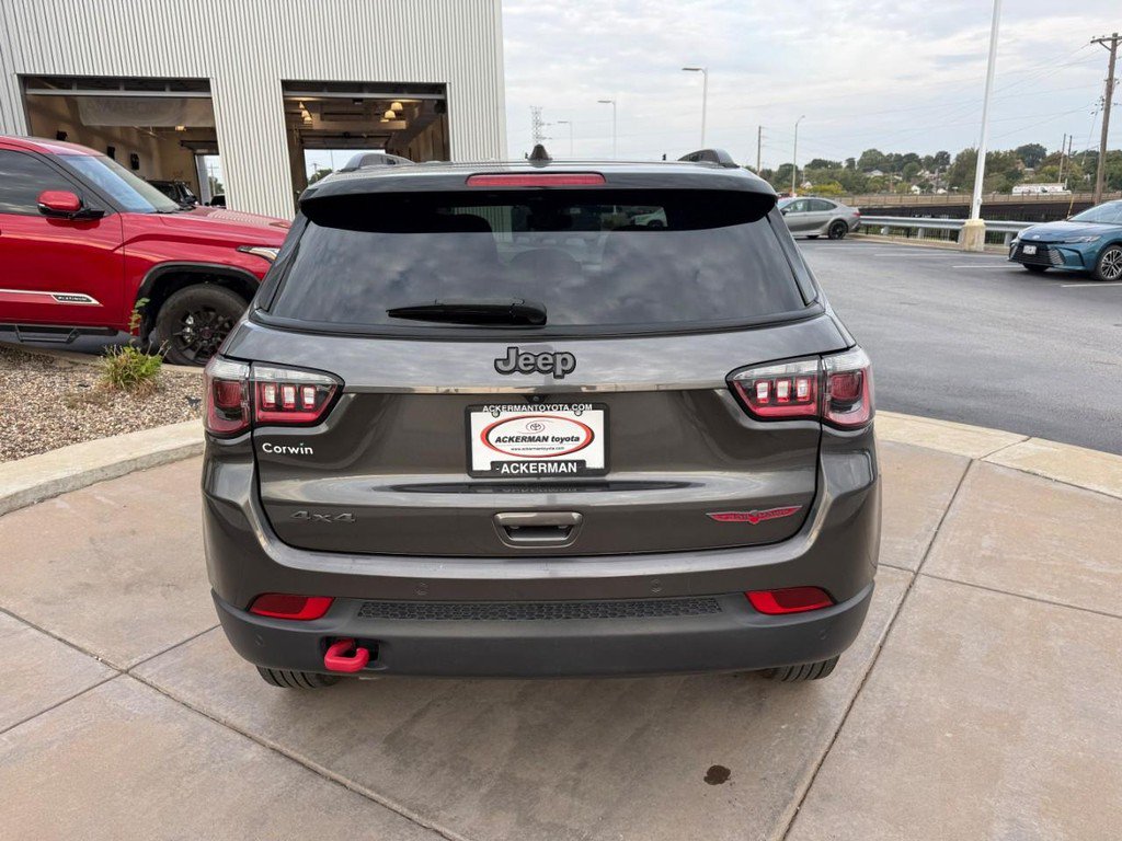 Used 2023 Jeep Compass Trailhawk AWD/4WD image 8