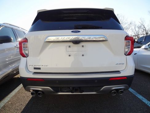 Certified 2022 Ford Explorer Platinum w/ Equipment Group 601A image 5