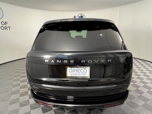 Used 2024 Land Rover Range Rover Long Wheelbase SE image 10