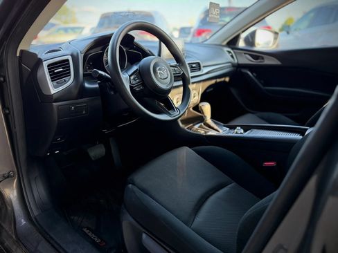 Used 2017 MAZDA MAZDA3 Sport FWD image 7