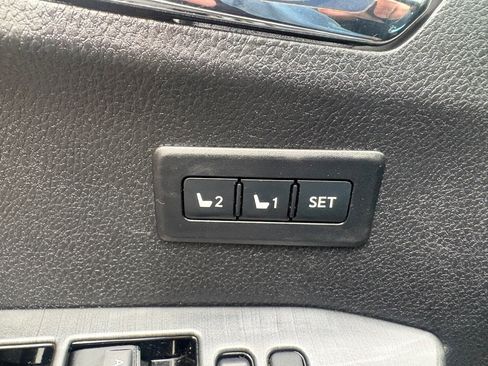 Used 2017 Toyota RAV4 Platinum image 19