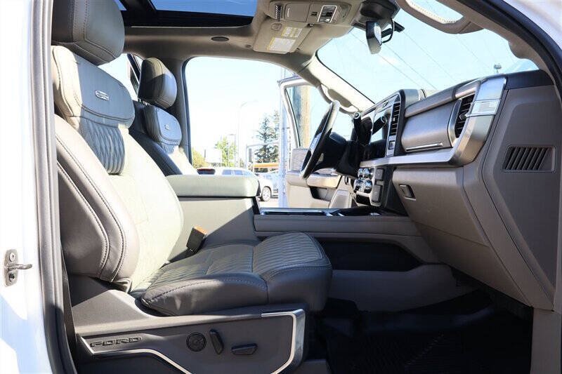 Used 2025 Ford F350 Platinum w/ Platinum Plus Package AWD/4WD image 33