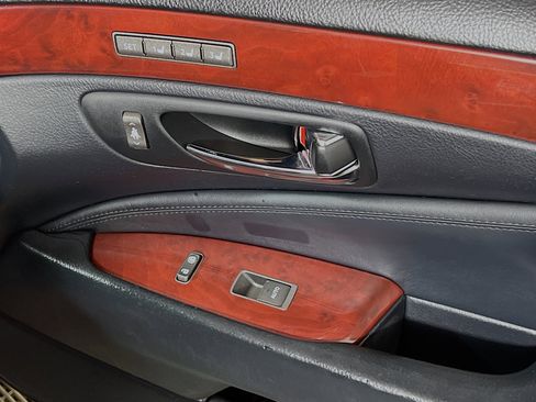 Used 2011 Lexus LS 460 w/ Comfort Pkg image 32