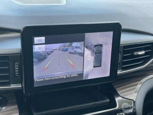 Certified 2023 Ford Explorer Limited w/ Equipment Group 301A image 12